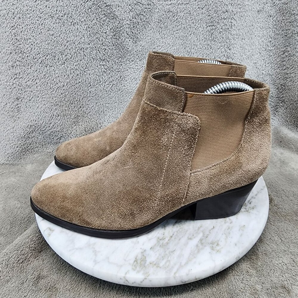 Vaneli Shoes Womens Size 7.5 Brown Suede Chelsea Ankle Boots *GUC*